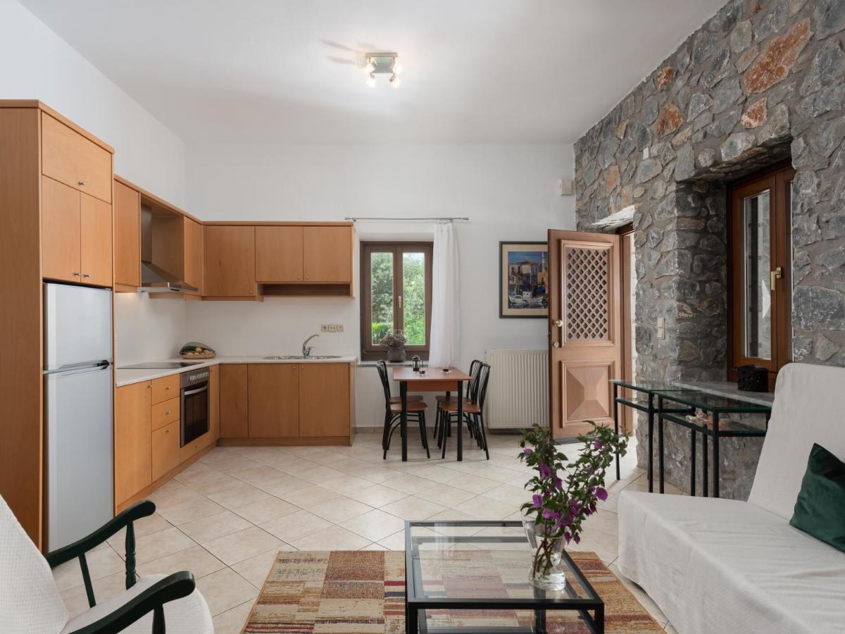 Aura Traditional Apartment Prinés Exteriér fotografie